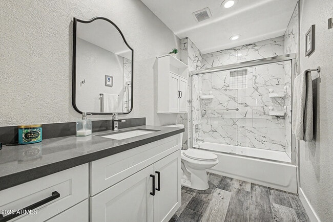 Building Photo - 5017 E Acoma Dr