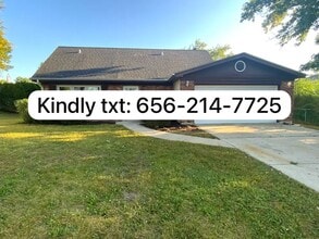 Building Photo - 500 E Weathersfield Way