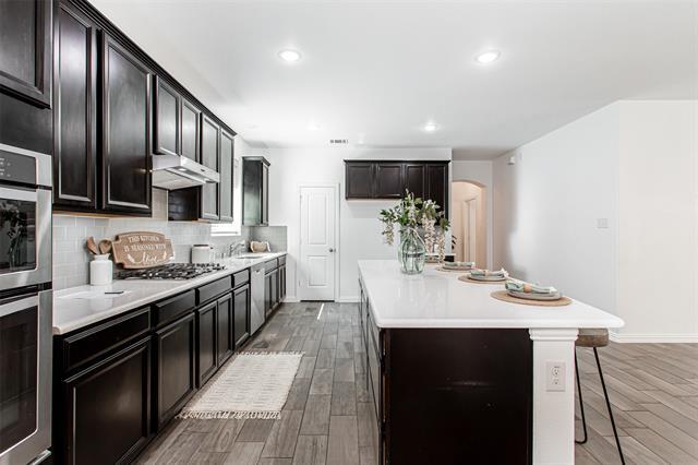 Building Photo - 2104 Miramar Dr