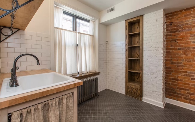 Building Photo - Newly Renovated Home For Rent - Brewerytown