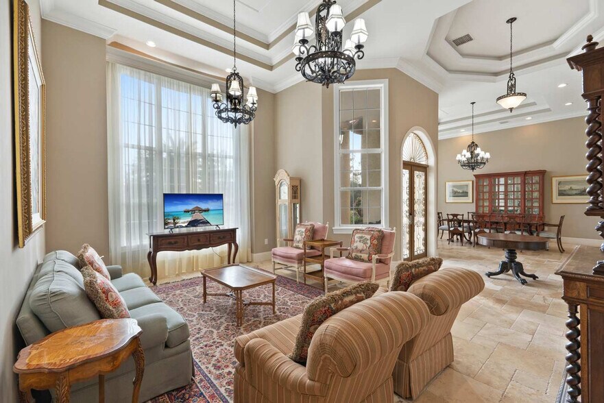 Building Photo - 2225 23rd St SW