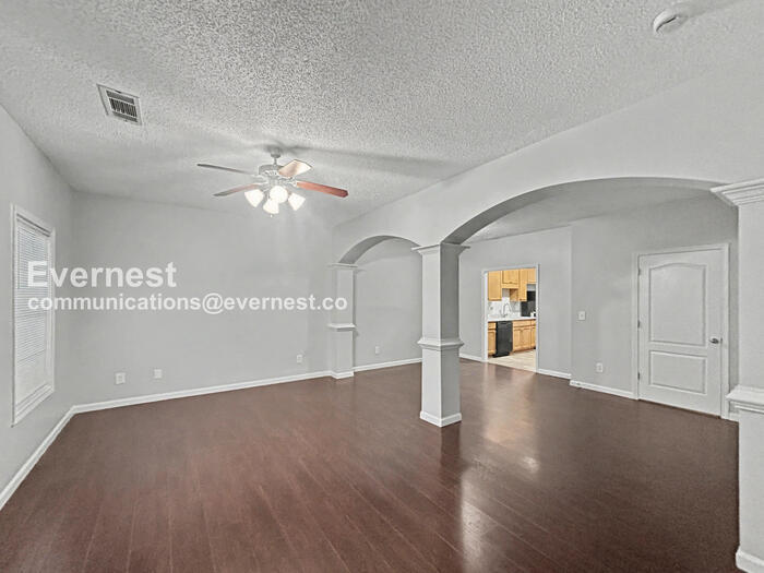 Building Photo - 8612 Thomas Rd