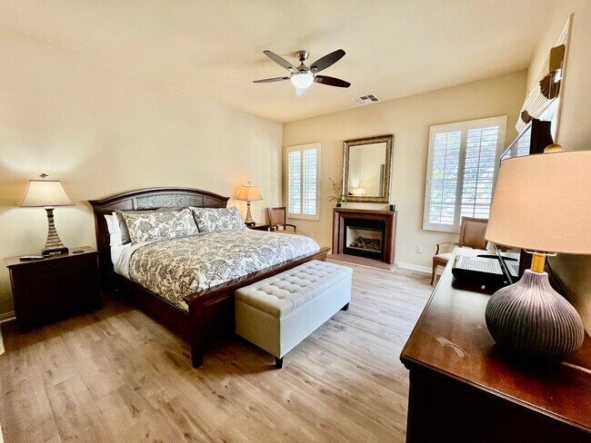 Building Photo - 77772 Tradition Dr