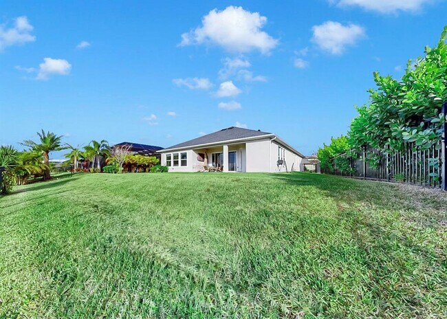 Building Photo - 5407 Del Coronado Dr