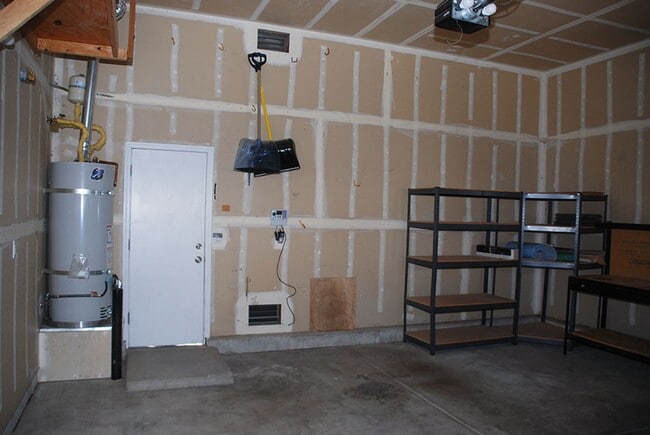 Building Photo - Beautiful 4 br, 2 bath, 2 car garage Home in Sparks.