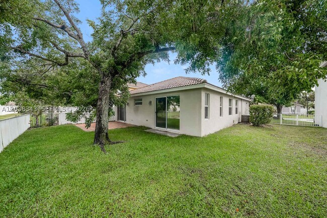 Building Photo - 1026 Fosters Mill Rd