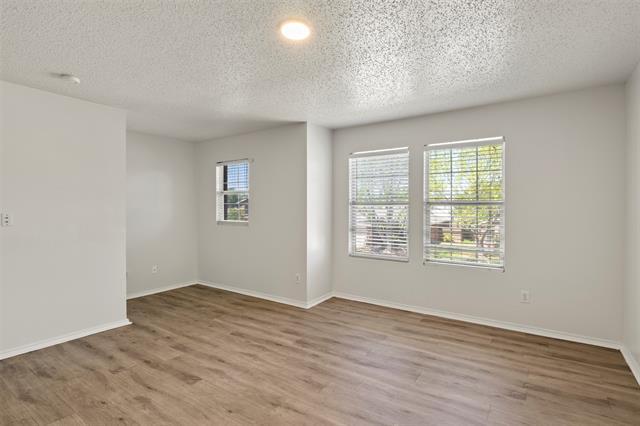 Building Photo - 4607 Green Meadow Dr