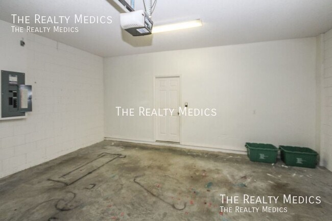 Building Photo - 5154 Fiorella Ln
