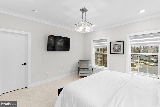 Building Photo - 4422 Fair Lakes Ct