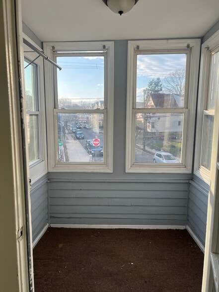 Building Photo - 174 W End Ave