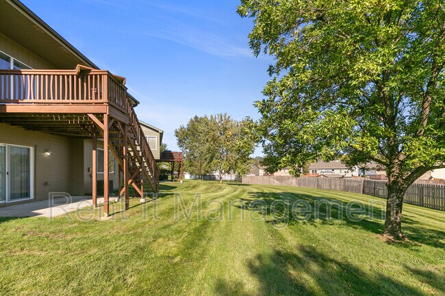 Building Photo - 7425 N 77th Ave