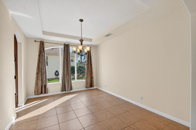 Building Photo - 6068 Pond Bluff Ct