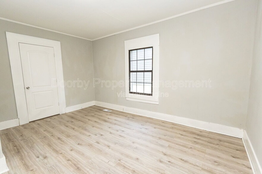 Building Photo - 2417 13th Ave