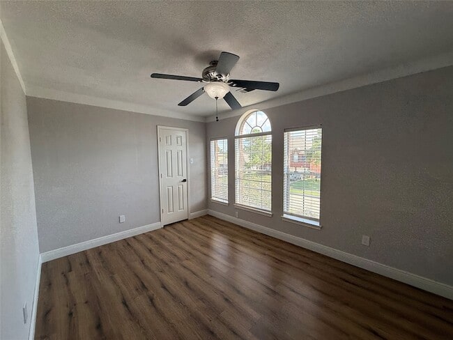 Building Photo - 17526 Coventry Oaks Dr
