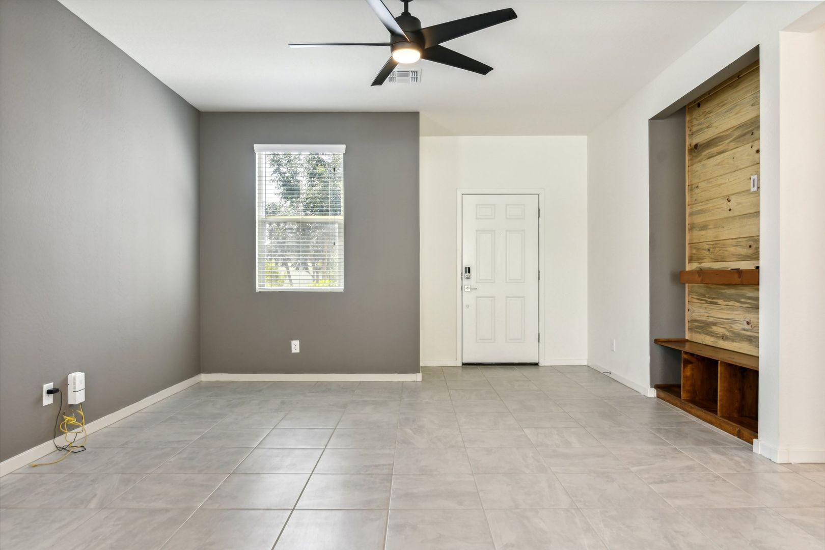 Building Photo - 18666 Puget Ave