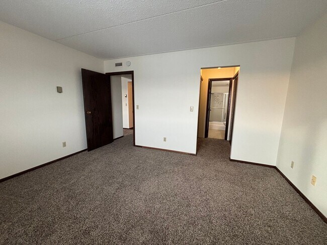 Building Photo - 1110 3rd Ave N