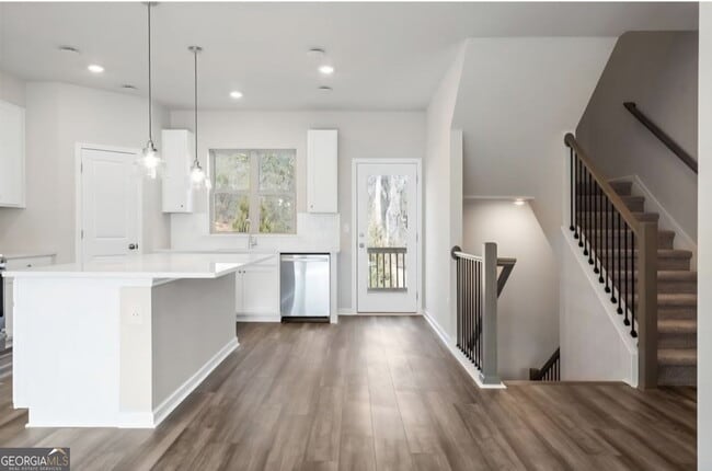 Building Photo - 213 Matson Run SW