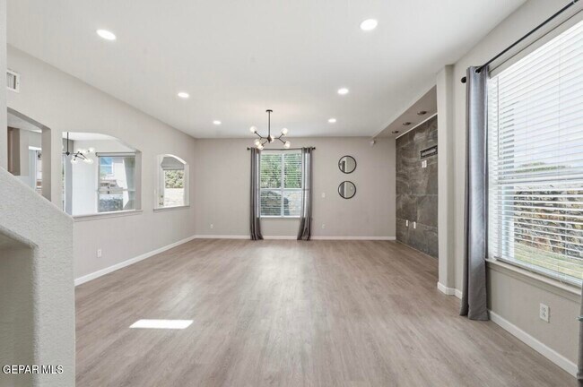 Building Photo - 9900 Marine Cir