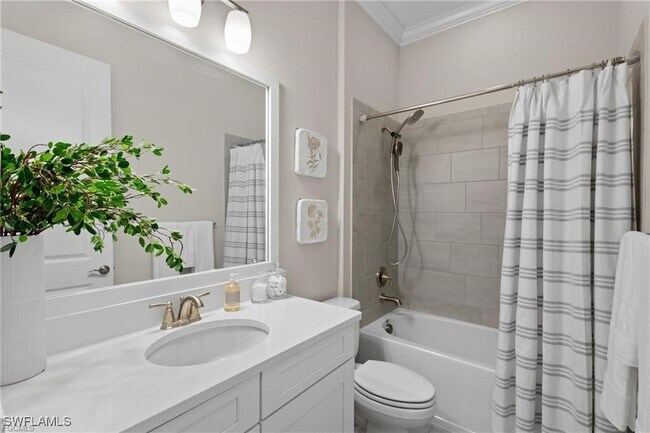 Building Photo - 9642 Montelanico Loop