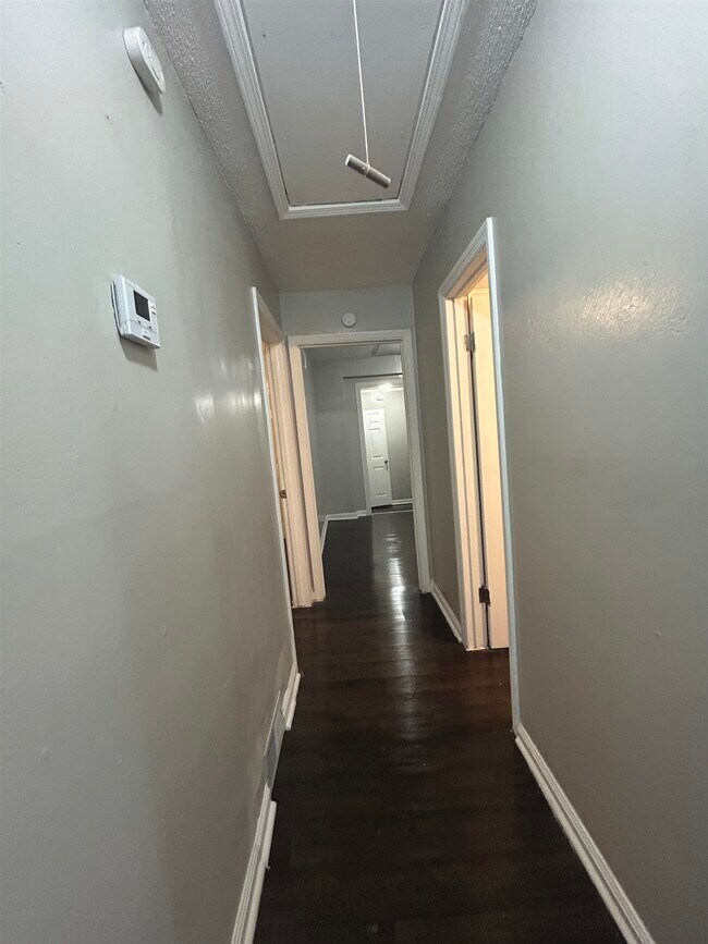 Building Photo - 2926 Mimosa Ave