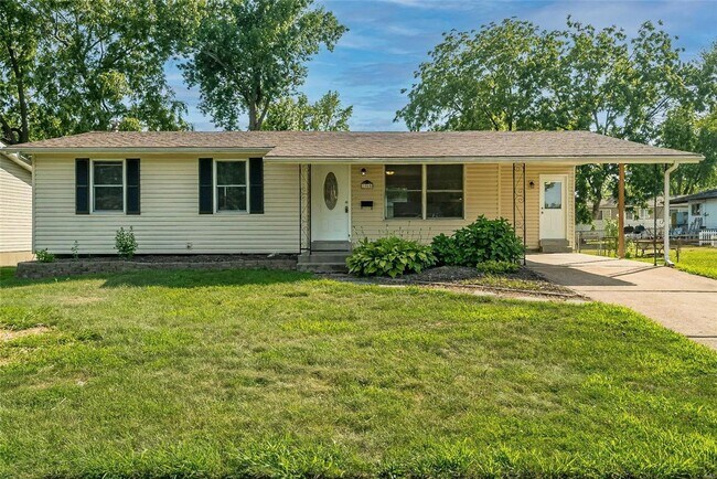 Primary Photo - 1060 Kingsbrook Ln