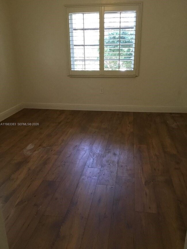 Building Photo - 8927 Hawthorne Ave