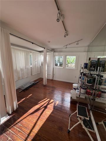 Building Photo - 7003 Jeannette St