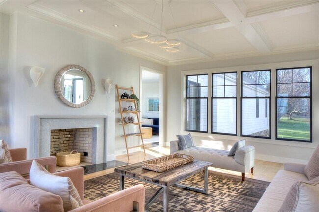 Building Photo - 766 Indian Ave