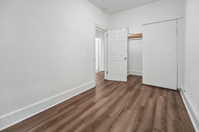 Building Photo - 154 W 29th St