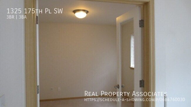 Building Photo - 1325 175th Pl SW