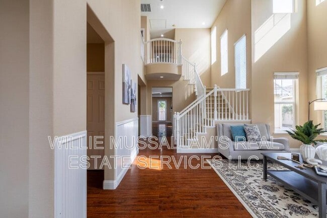 Building Photo - 382 S Central Pkwy