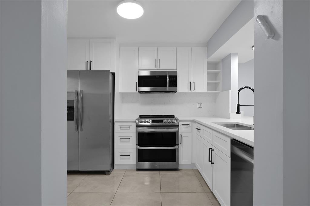 Building Photo - 4100 N 58th Ave