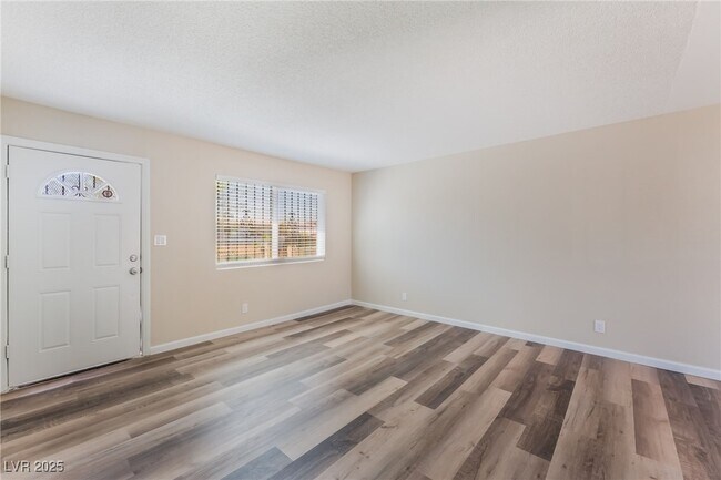 Building Photo - 700 Van Ert Ave