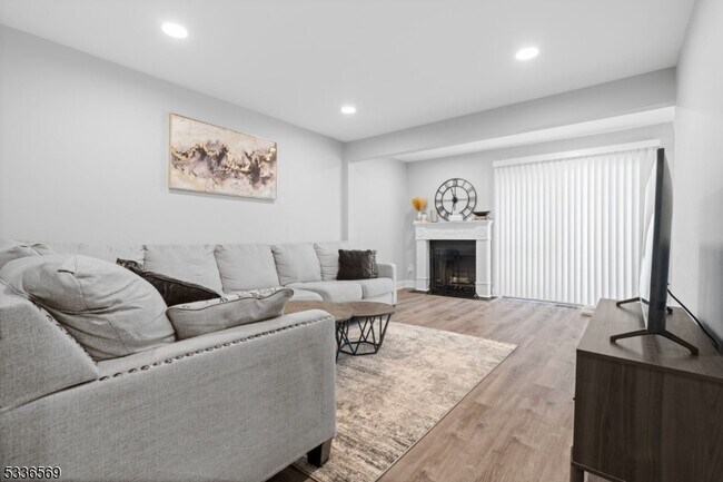 Building Photo - 3001 Revere Ct