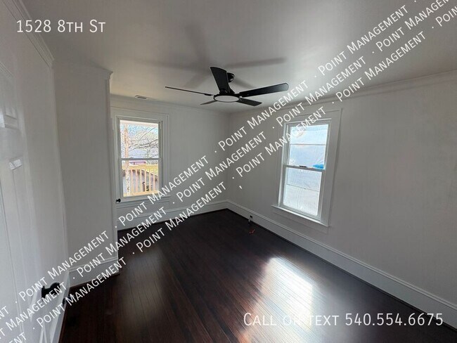 Building Photo - 1528 8th St SE