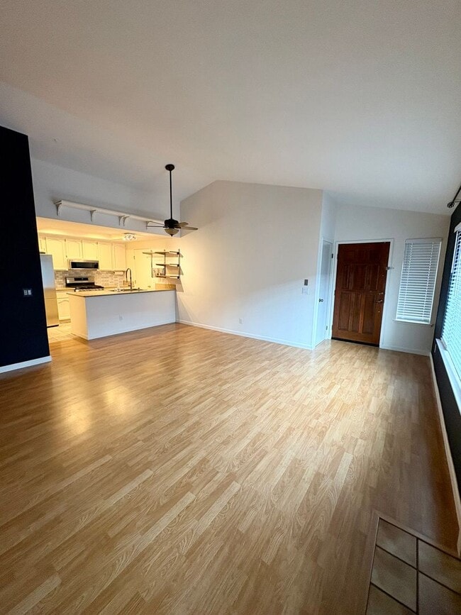 Building Photo - Updated 2bed/2full bath home in Pocket