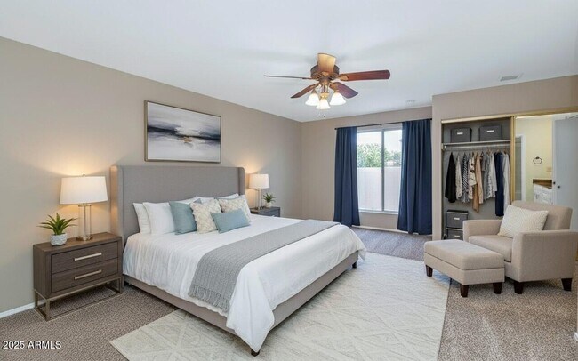 Building Photo - 5726 N 10th St