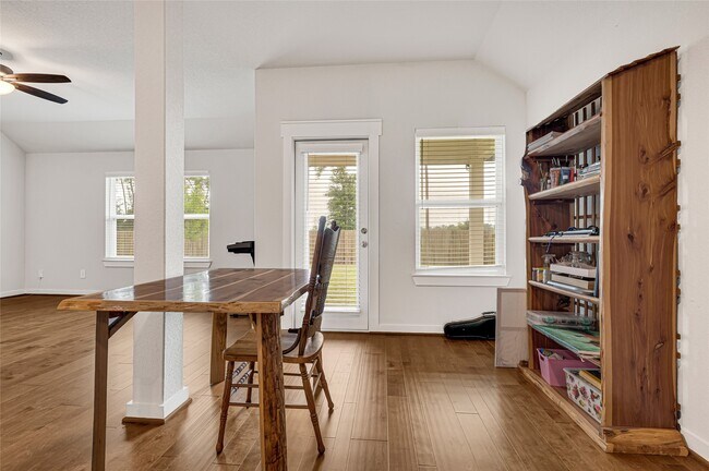 Building Photo - 30280 Kingston Heath Dr