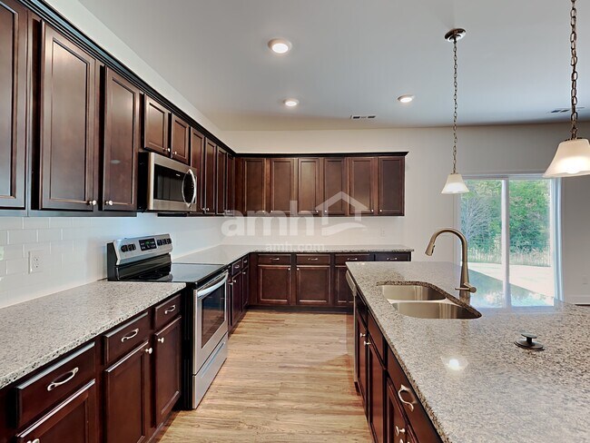 Building Photo - 460 Bluewater Dr