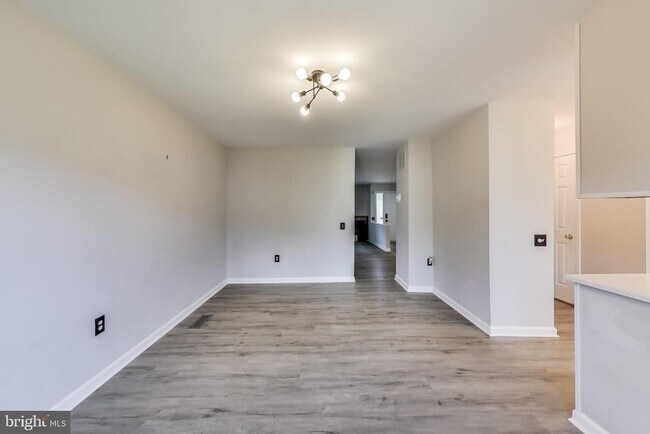 Building Photo - 18509 Owl Run Way