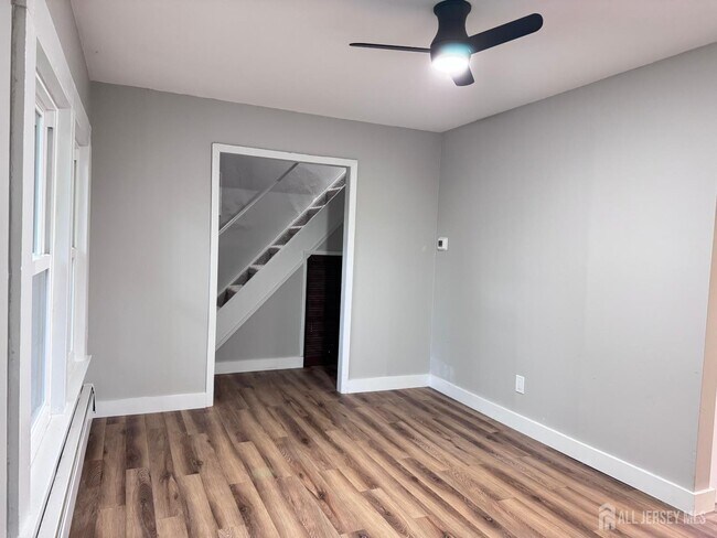 Building Photo - 6 Seaglade Cir