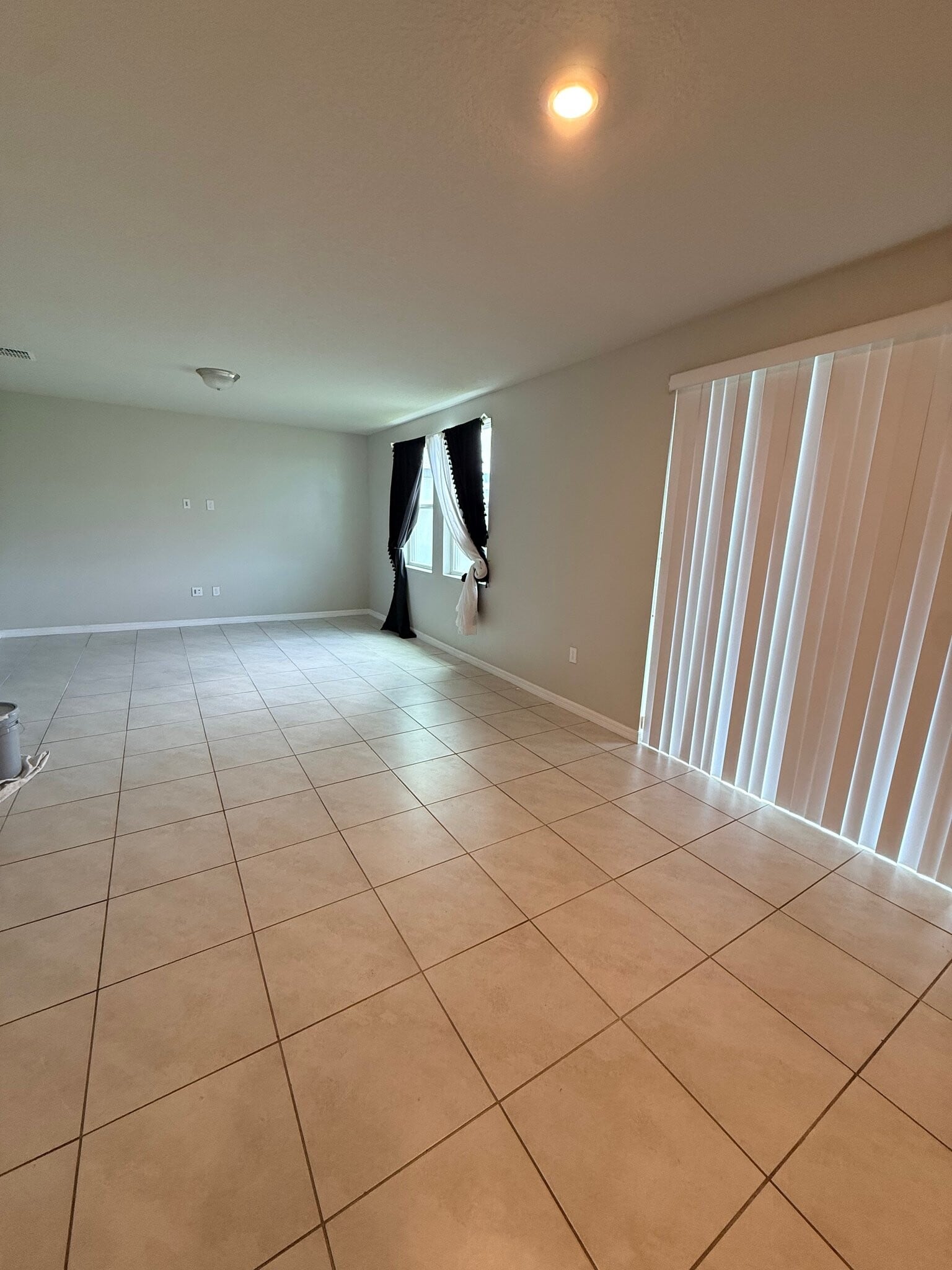 Building Photo - 1273 Zambrana Ct