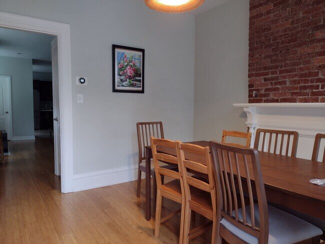 Building Photo - Beautiful Home for Rent