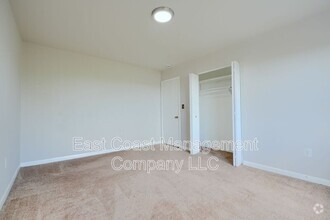 Building Photo - 117 Talbott St