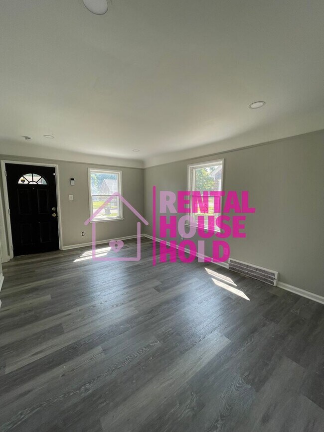 Building Photo - ~3 BEDROOM | 1 BATH | FREE PRE SCREEN
