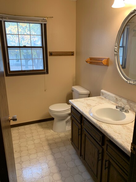 Primary Photo - 1235 Thiher Dr