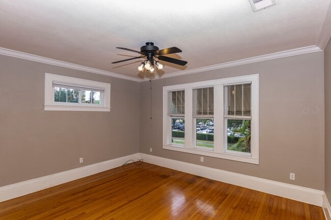 Building Photo - 1/1 condo near Lake Eola