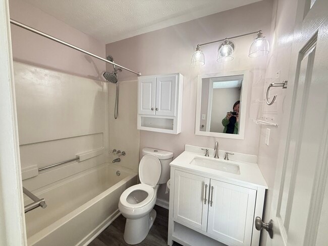 Building Photo - 4073 Settlers Hill Way