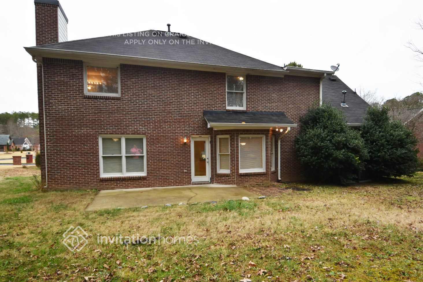 Building Photo - 208 Ivy Creek Dr