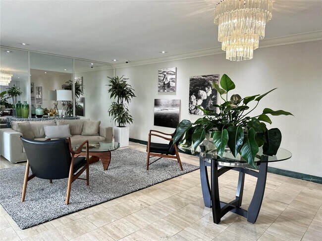Building Photo - 1408 Brickell Bay Dr